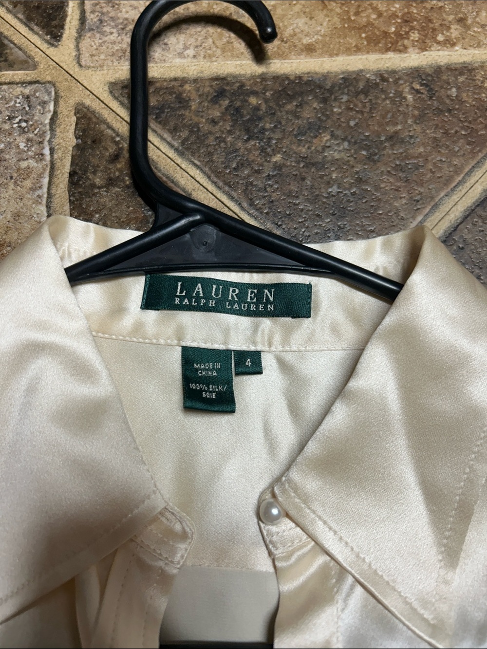 Ralph Lauren 100% silk Ivory Long-Sleeve Button-Up Shirt with pearl buttons. NWT - Picture 3 of 7